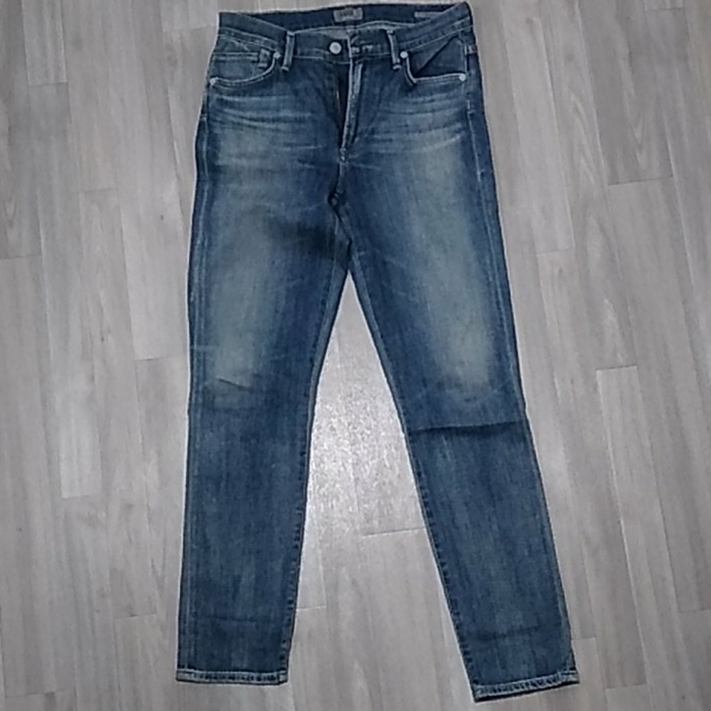 AGOLDE straight leg jeans. Style is Camile. VGUC